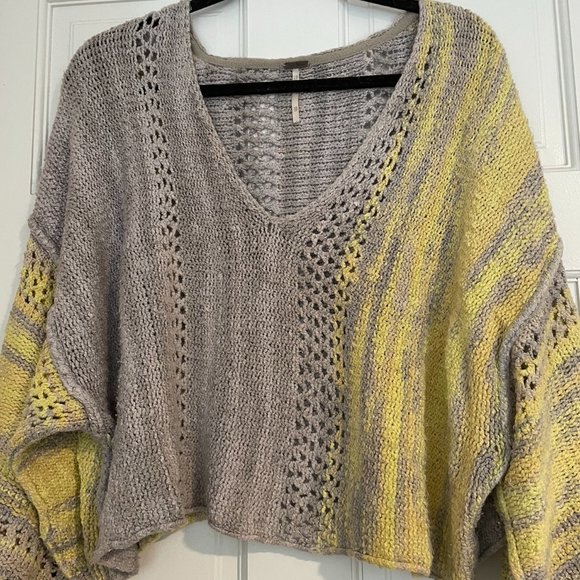 Free People soft sweater in gray and yellow, size xs - Picture 2 of 3